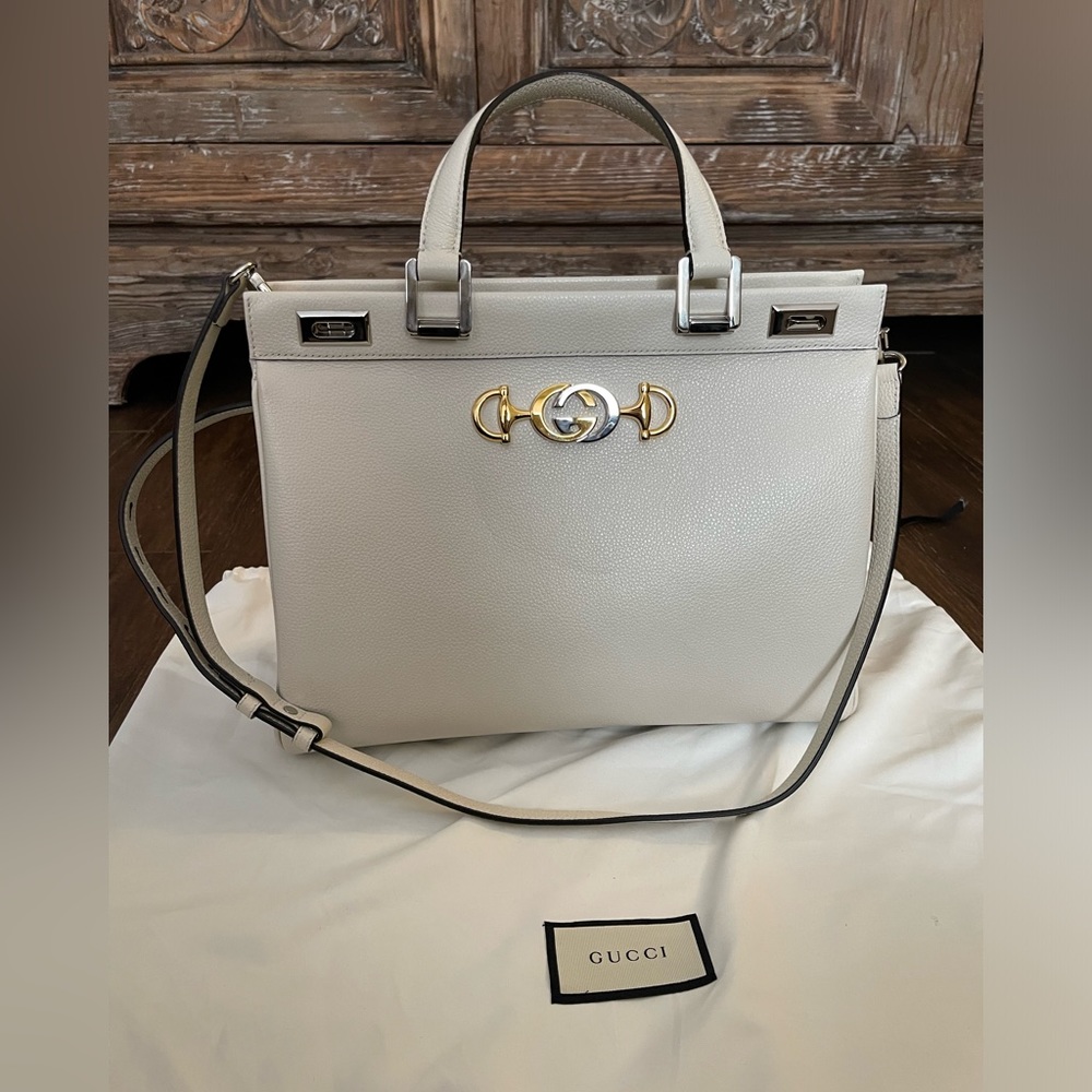 Gucci Zumi Mystic White Medium Top Handle And Cross Body Bag Grain Leather